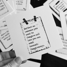 Load image into Gallery viewer, the mini {journal prompts} pack